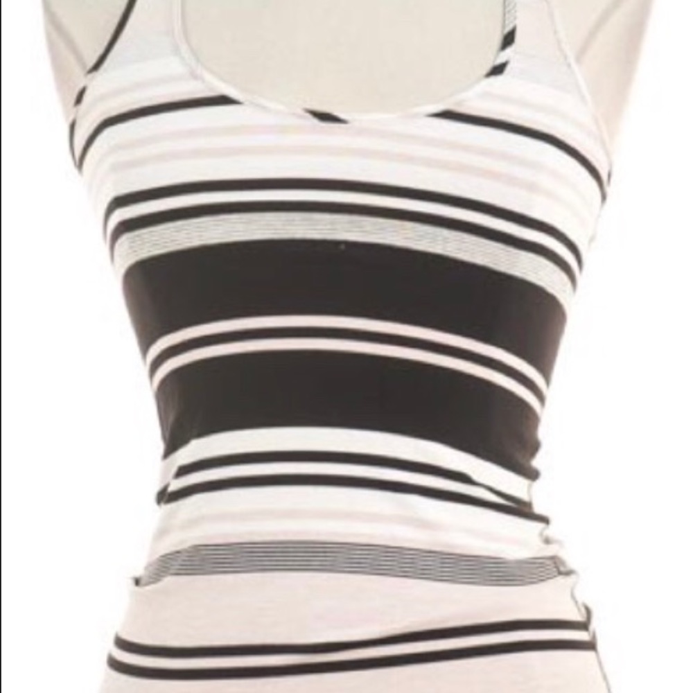 Lululemon tank size 4